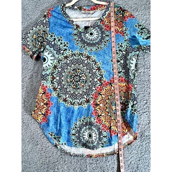 Yidarton Women's XL Short Sleeve Floral V-Neck Vibrant Geometric Blouse - Picture 6 of 7